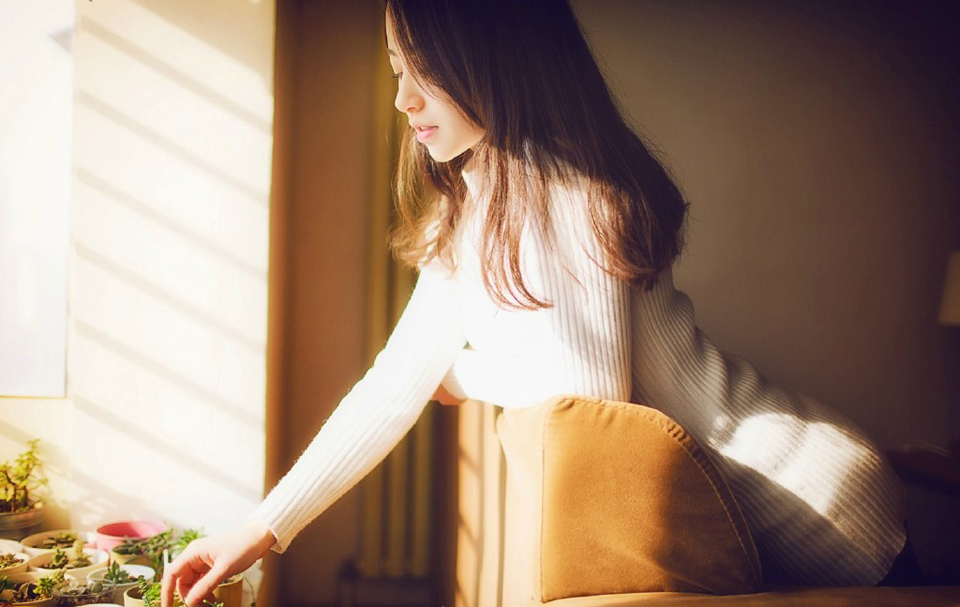 “诸位，刘璋虽然有过，但终究与诸位君臣一场，如今益州已降，我也说过，往日一切，既往不咎。”庞统沉声道。